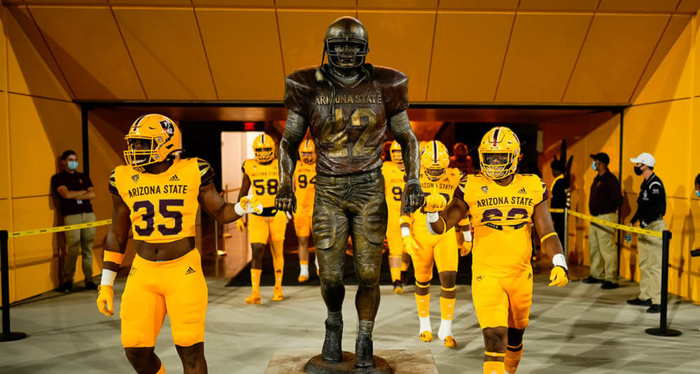 Ignatius Jackson Football and Business Scholarship